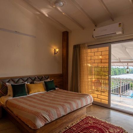 Stayvista'S Harvest Haven - Pool-View Villa With Deck & Machan Near Sula Nashik Buitenkant foto