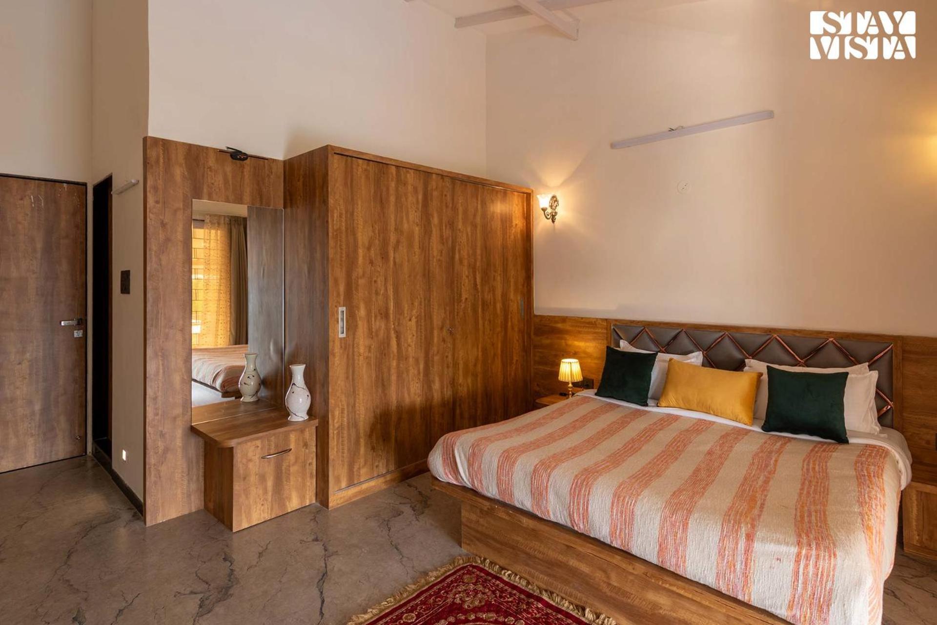 Stayvista'S Harvest Haven - Pool-View Villa With Deck & Machan Near Sula Nashik Buitenkant foto