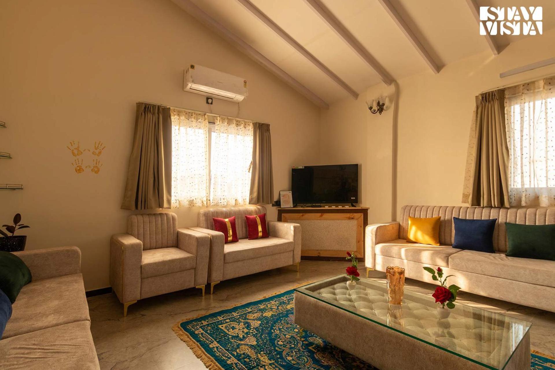Stayvista'S Harvest Haven - Pool-View Villa With Deck & Machan Near Sula Nashik Buitenkant foto