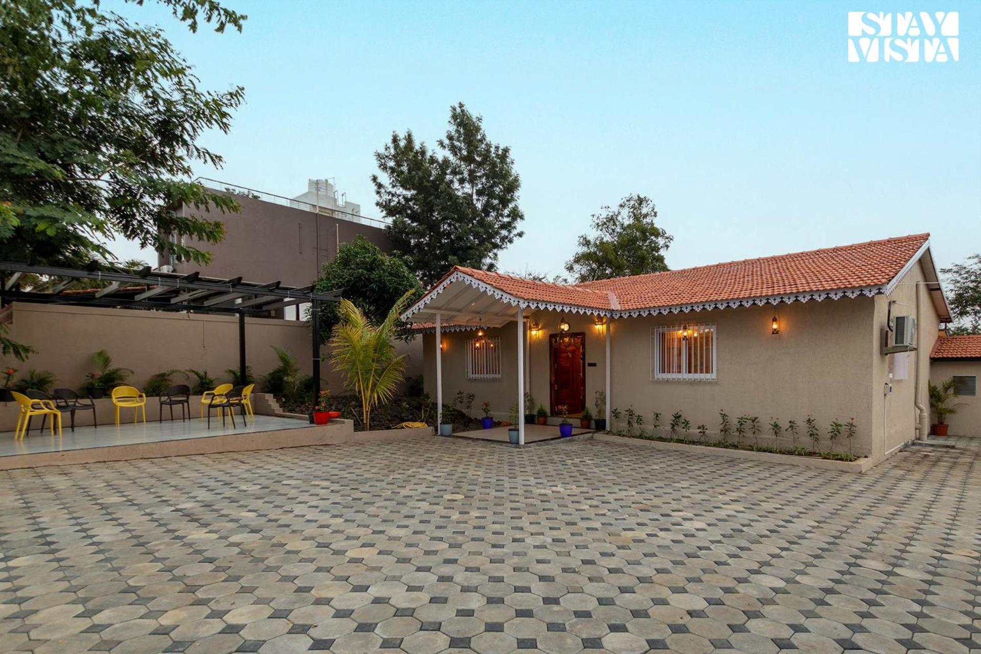 Stayvista'S Harvest Haven - Pool-View Villa With Deck & Machan Near Sula Nashik Buitenkant foto