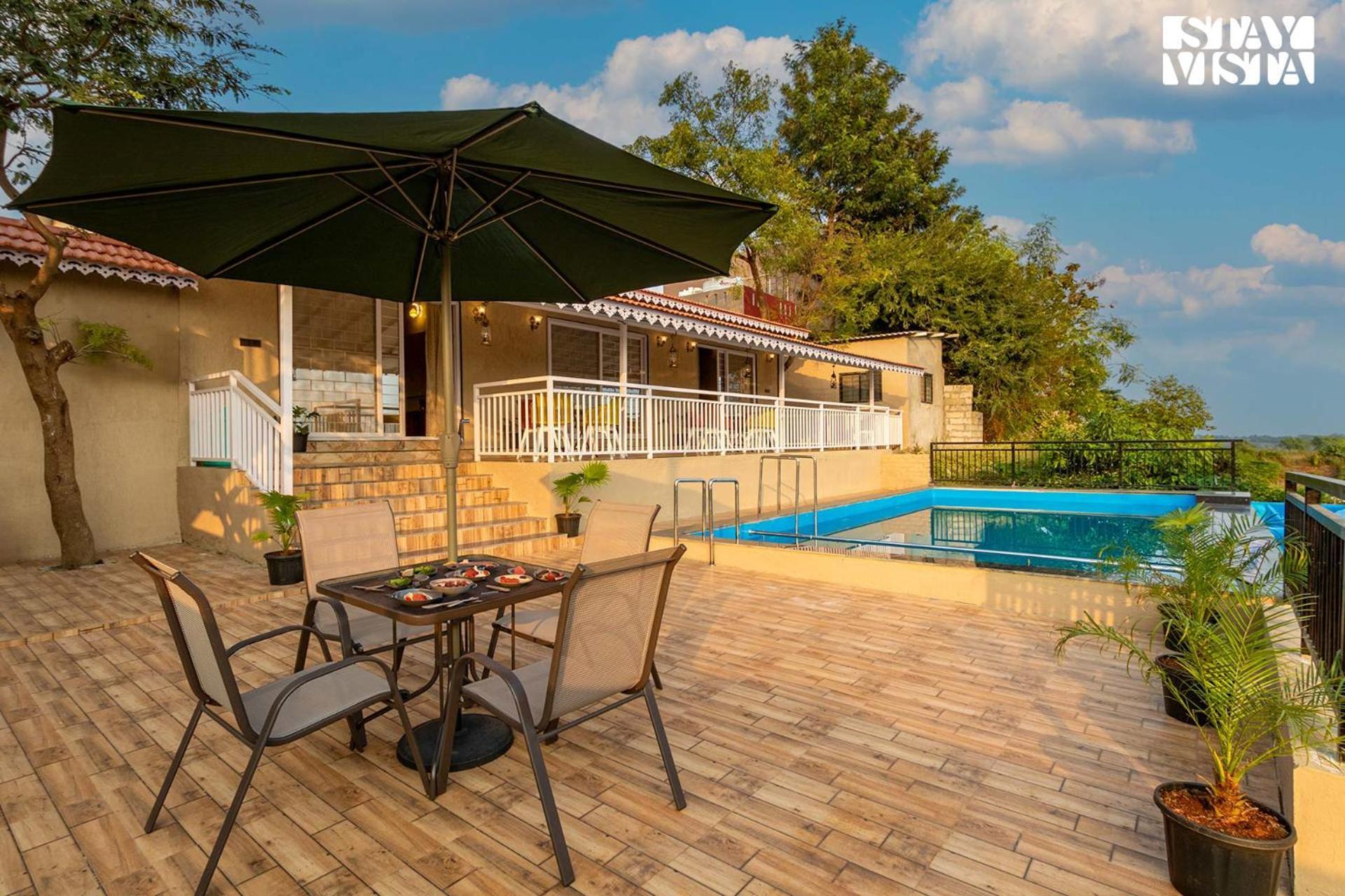 Stayvista'S Harvest Haven - Pool-View Villa With Deck & Machan Near Sula Nashik Buitenkant foto